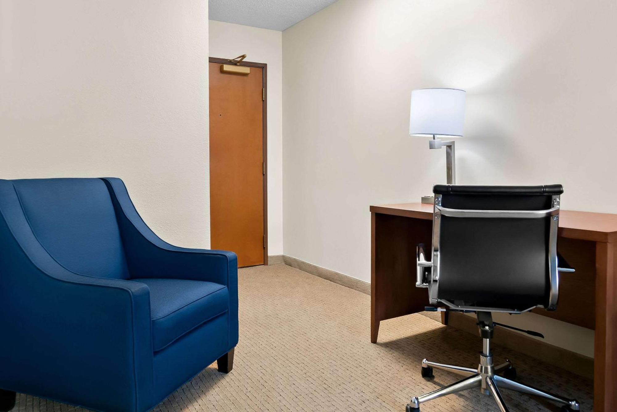 Comfort Inn & Suites Taylor Extérieur photo
